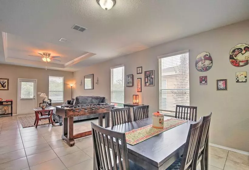 San Antonio Abode Near Golf, Shops + Dining!