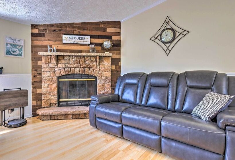 Secluded Pensacola Home ~ 3 Mi To Boat Launch