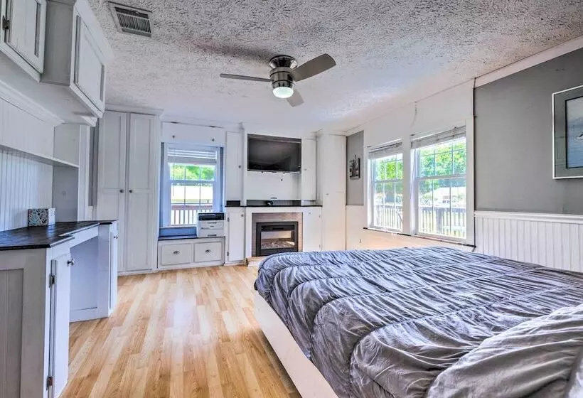 Secluded Pensacola Home ~ 3 Mi To Boat Launch