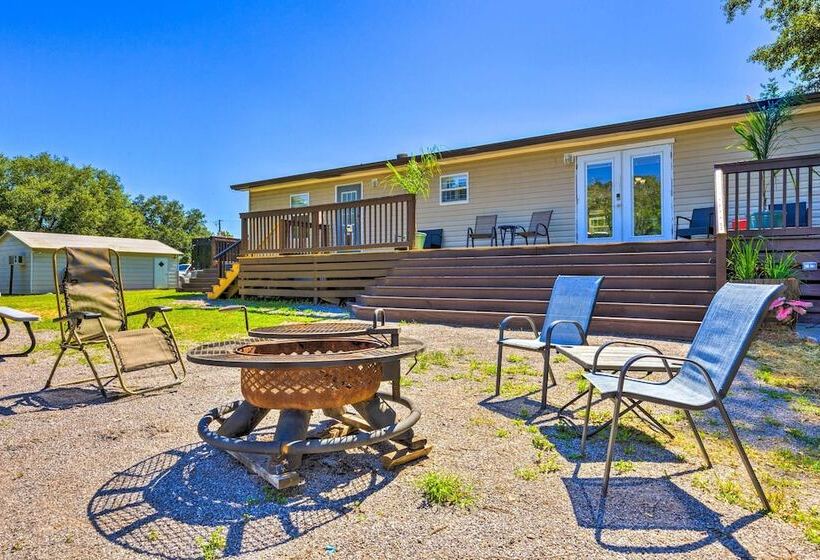 Secluded Pensacola Home ~ 3 Mi To Boat Launch