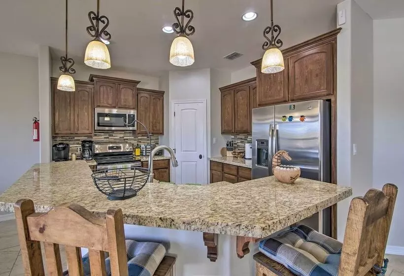 South Padre Paradise W/ Saltwater Pool Near Golf!