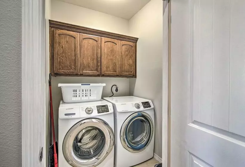 South Padre Paradise W/ Saltwater Pool Near Golf!