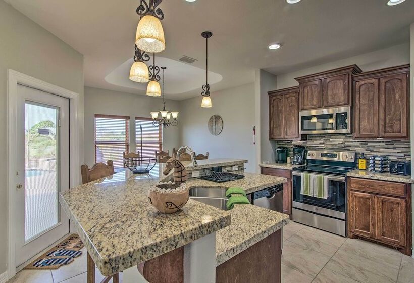 South Padre Paradise W/ Saltwater Pool Near Golf!