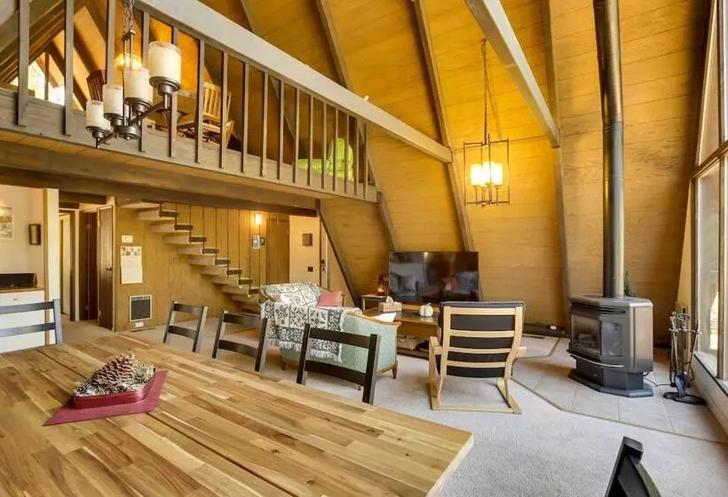 Spacious Cabin W/ Deck, < 3 Mi To Donner Lake