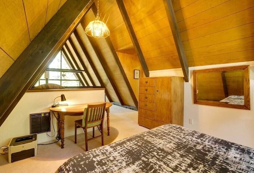 Spacious Cabin W/ Deck, < 3 Mi To Donner Lake