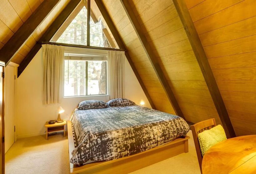 Spacious Cabin W/ Deck, < 3 Mi To Donner Lake