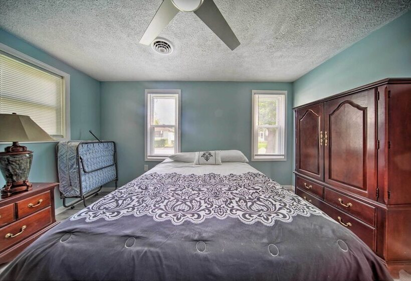 Spacious Geneva House < .5 Mi To The Strip!