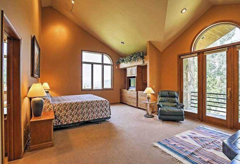 Spacious Home W/mtn Views, 2mi To Steamboat Resort