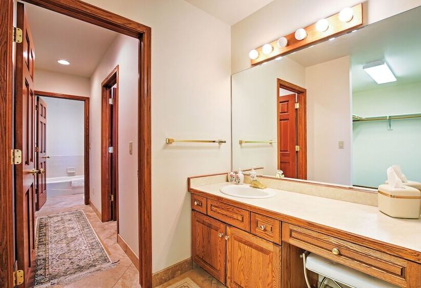 Spacious Home W/mtn Views, 2mi To Steamboat Resort