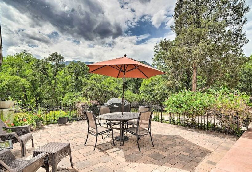 Spacious Manitou Home W/ Views In Central Location