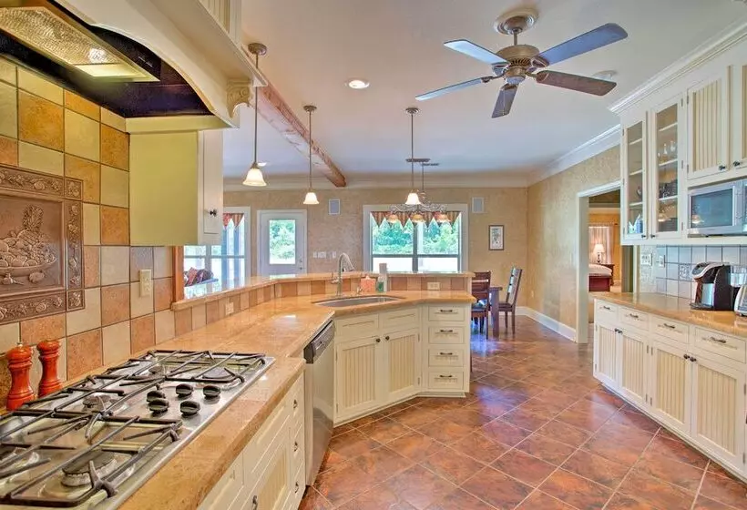 Spacious Stallion Lake Ranch Home W/ Patio