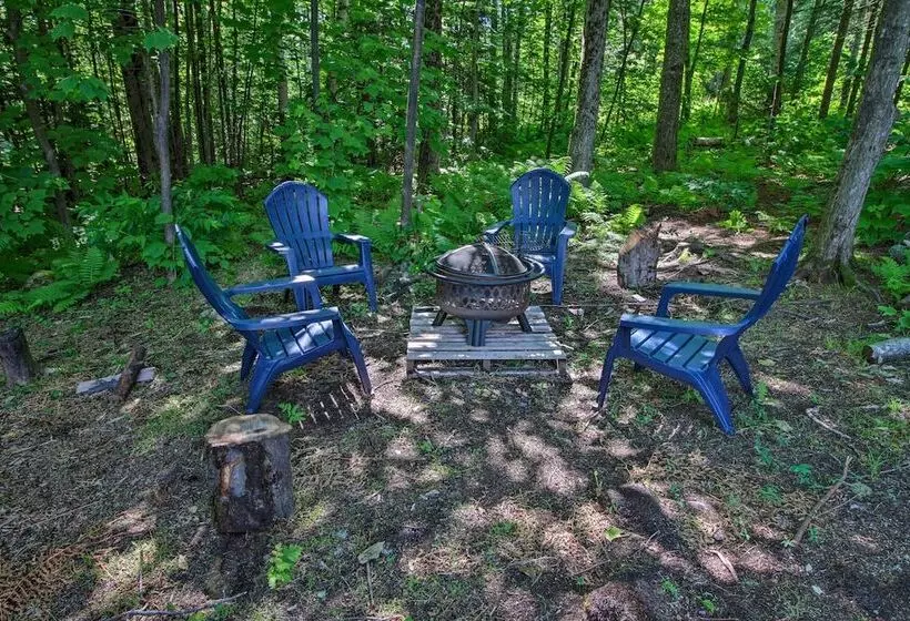 Stylish Mountain Home Near Ski, Golf + Manchester!