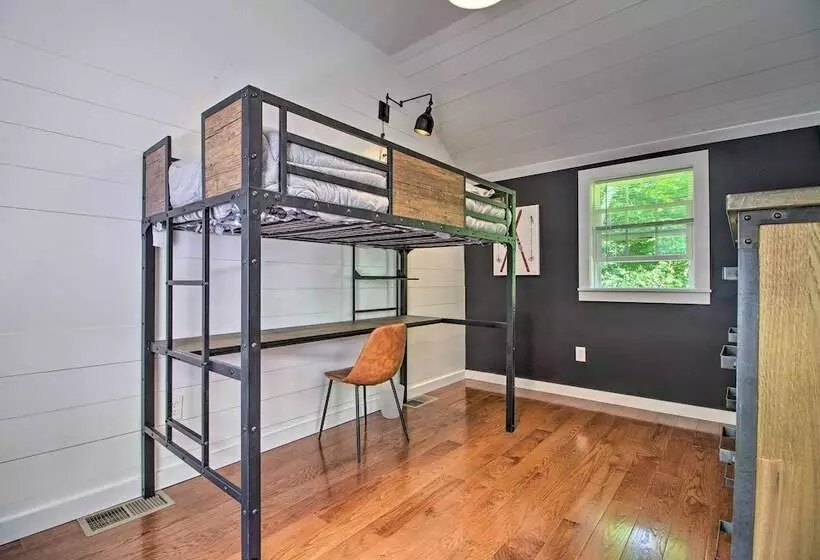 Stylish Mountain Home Near Ski, Golf + Manchester!