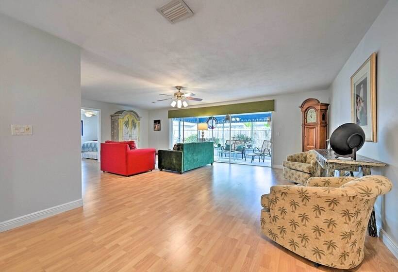 Sunny Largo Retreat: 4 Mi From Indian Rocks Beach!