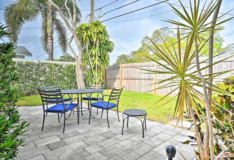 Sunny Largo Retreat: 4 Mi From Indian Rocks Beach!