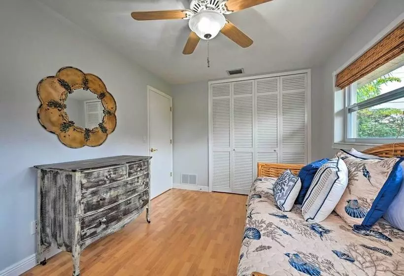 Sunny Largo Retreat: 4 Mi From Indian Rocks Beach!