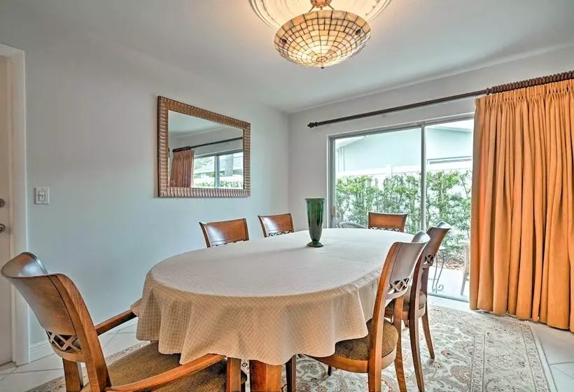 Sunny Largo Retreat: 4 Mi From Indian Rocks Beach!