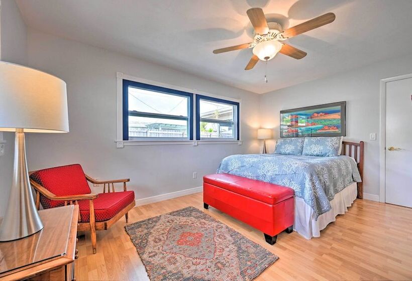 Sunny Largo Retreat: 4 Mi From Indian Rocks Beach!
