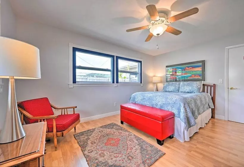 Sunny Largo Retreat: 4 Mi From Indian Rocks Beach!