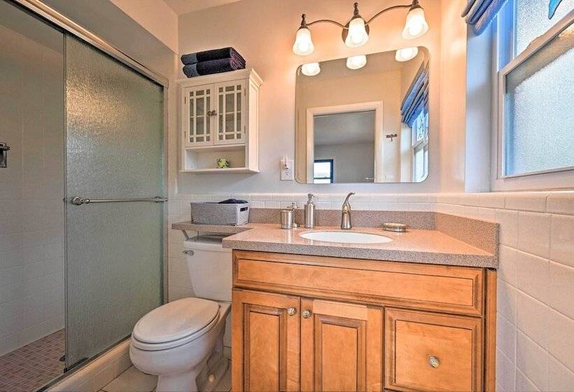 Sunny Largo Retreat: 4 Mi From Indian Rocks Beach!