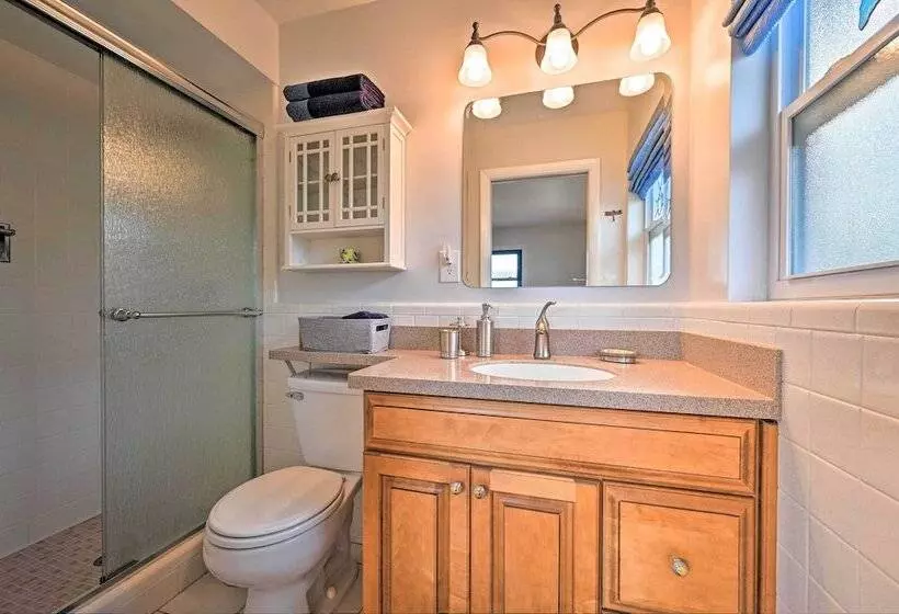 Sunny Largo Retreat: 4 Mi From Indian Rocks Beach!