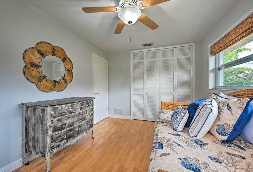 Sunny Largo Retreat: 4 Mi From Indian Rocks Beach!