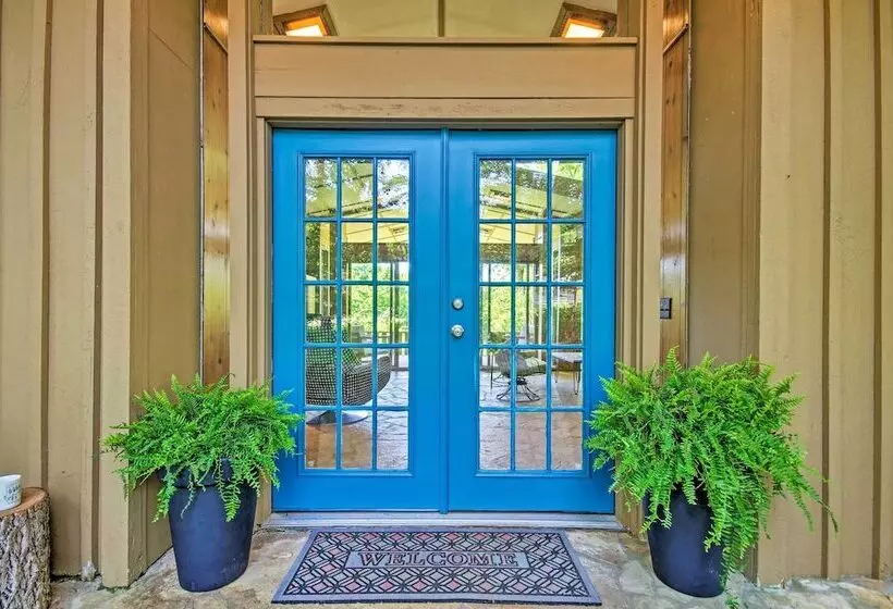 Tranquil Mid Century Modern Cottage W/ Forest View