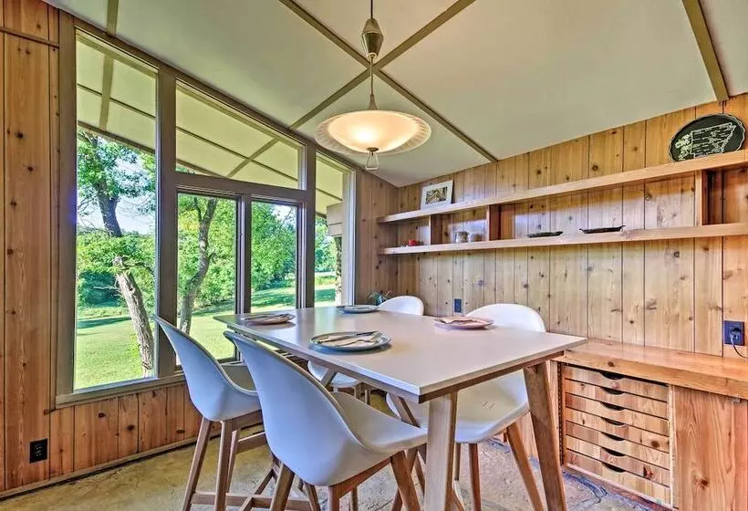 Tranquil Mid Century Modern Cottage W/ Forest View