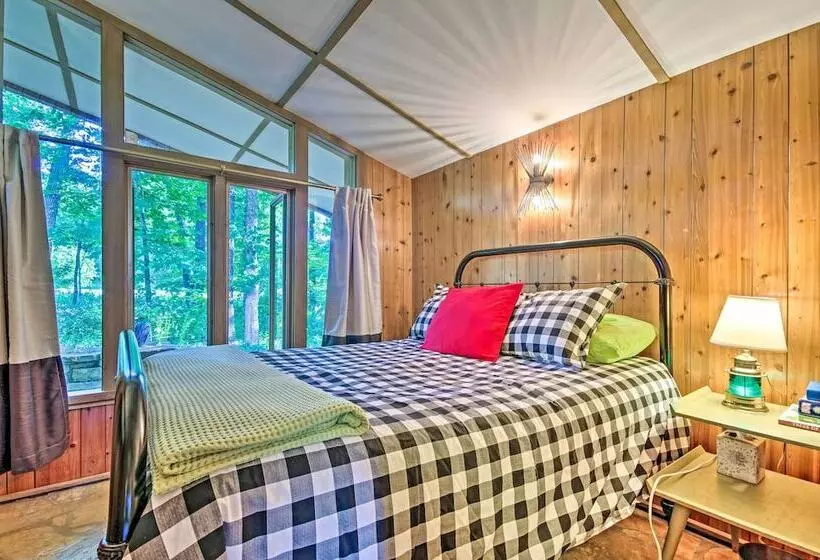 Tranquil Mid Century Modern Cottage W/ Forest View