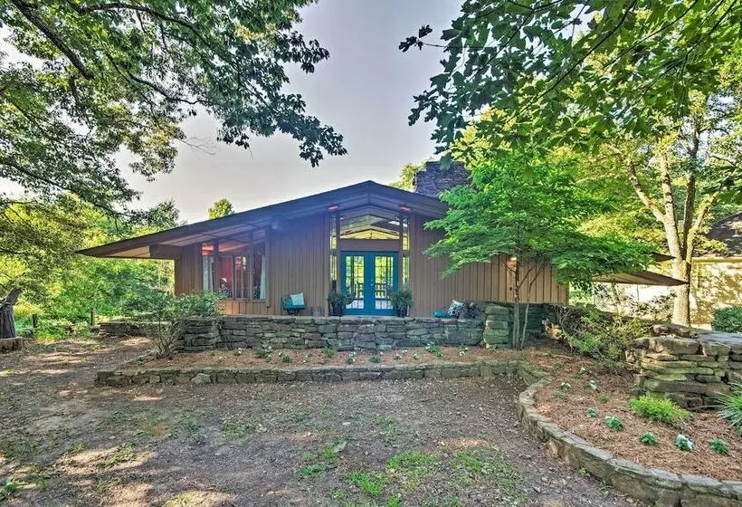 Tranquil Mid Century Modern Cottage W/ Forest View