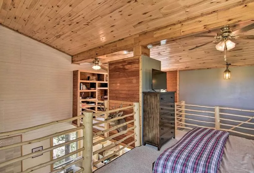 Woodsy Cabin Hideaway W/ Deck: Hike, Fish, Escape