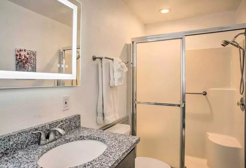 All Seasons Chewelah Home: Fish, Golf & Ski!