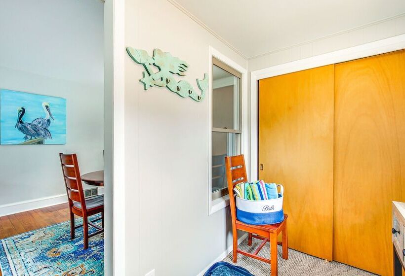 Ania S Retreat  W/ Deck: Walk To Lake Michigan!