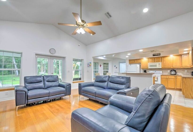 Brooksville Home W/ Lanai ~ 15 Min To Downtown!