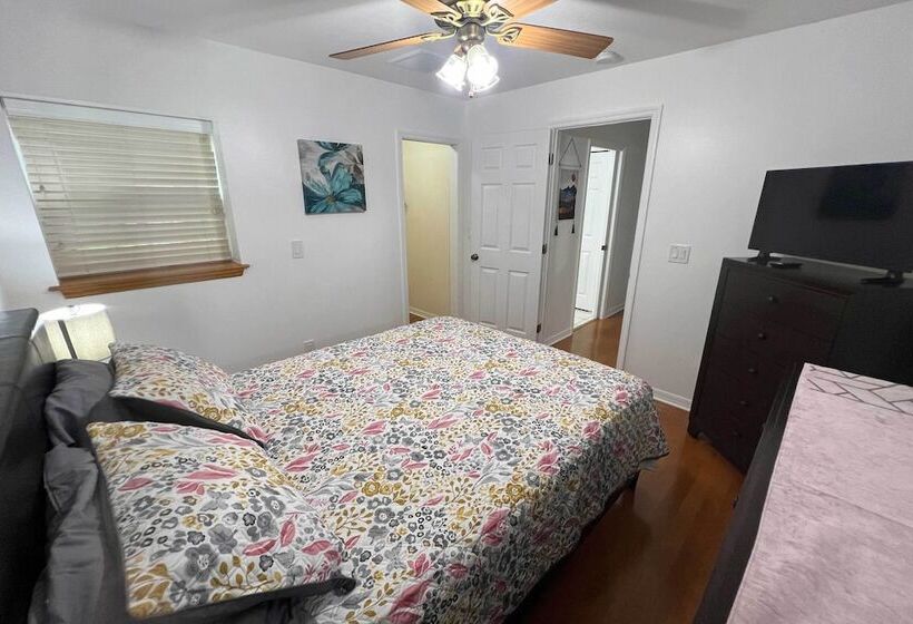 Brooksville Home W/ Lanai ~ 15 Min To Downtown!