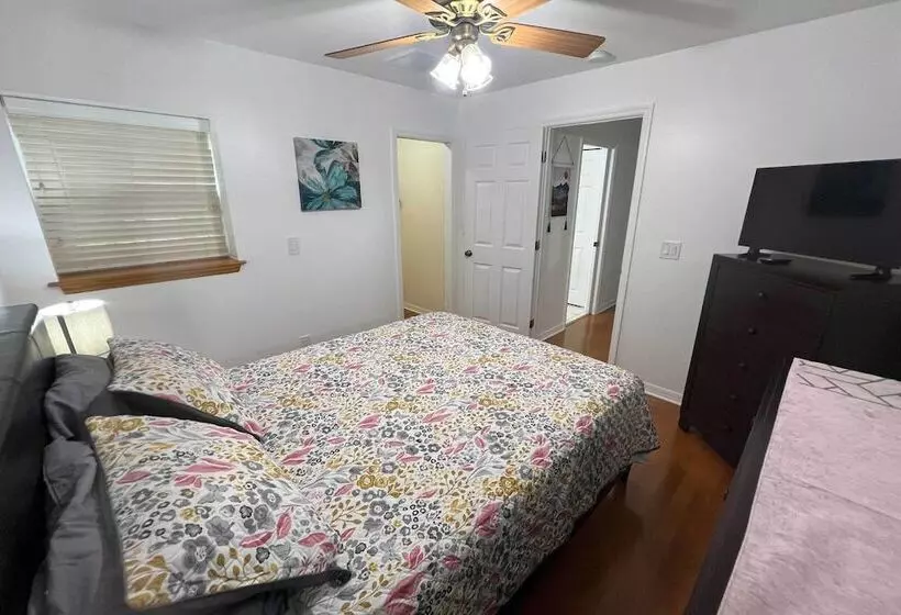 Brooksville Home W/ Lanai ~ 15 Min To Downtown!