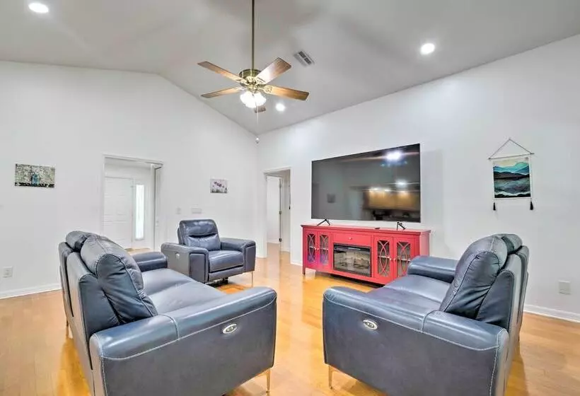 Brooksville Home W/ Lanai ~ 15 Min To Downtown!