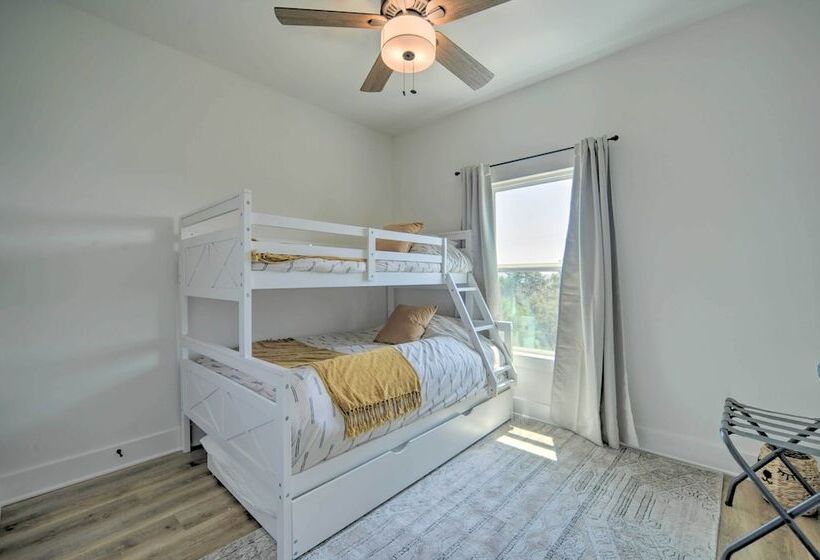 Canyon Lake Home W/ Deck ~ 1 Mi To Comal Park