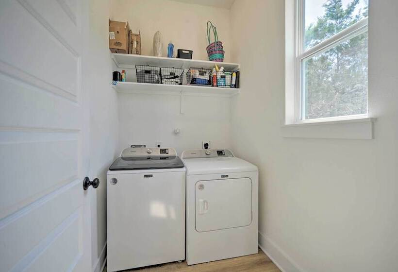 Canyon Lake Home W/ Deck ~ 1 Mi To Comal Park