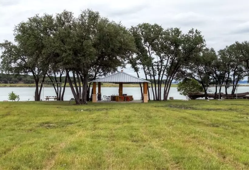 Canyon Lake House W/ Porch, Views + Private Gazebo