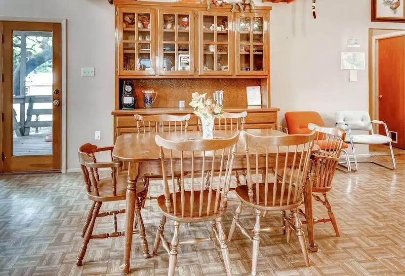 Canyon Lake House W/ Porch, Views + Private Gazebo