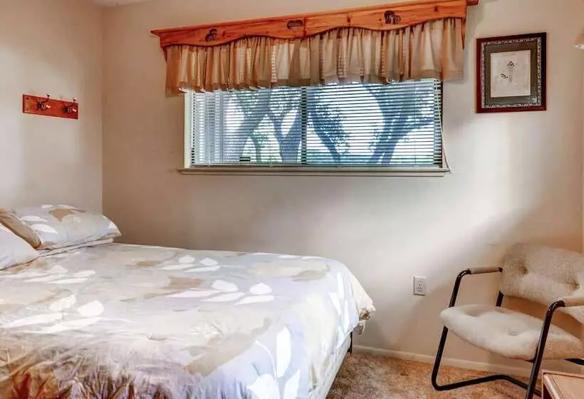 Canyon Lake House W/ Porch, Views + Private Gazebo