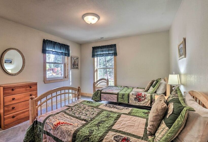 Carnelian Bay Home W/ Hot Tub Near Tahoe Skiing