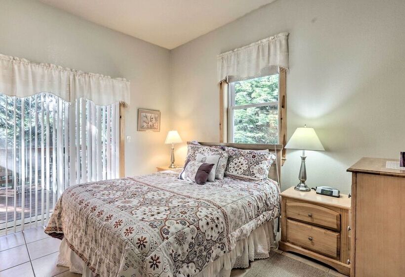 Carnelian Bay Home W/ Hot Tub Near Tahoe Skiing