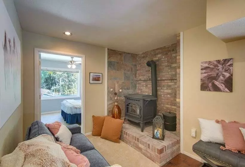 Casa Immaculata  On Chalk Creek W/ Views!