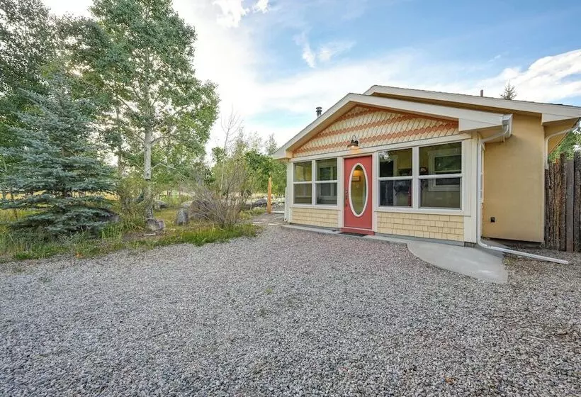 Charming Buena Vista Home W/ Private Hot Tub!