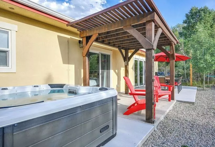 Charming Buena Vista Home W/ Private Hot Tub!