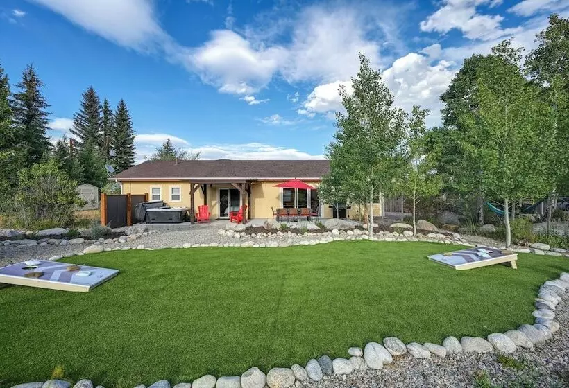 Charming Buena Vista Home W/ Private Hot Tub!