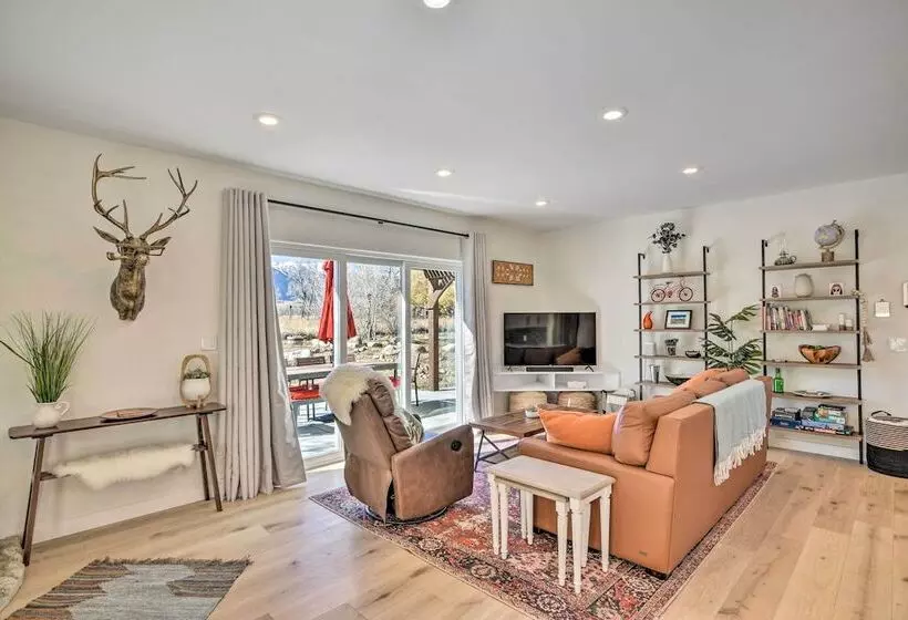 Charming Buena Vista Home W/ Private Hot Tub!