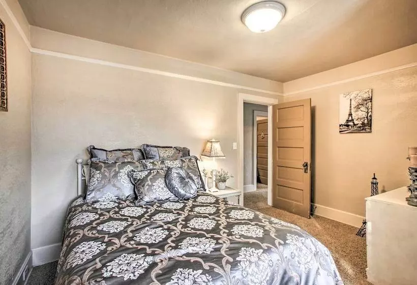 Charming Downtown Coeur D Alene Home With Yard!